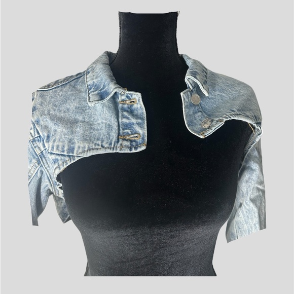 Women’s Denim Jacket - Picture 4 of 7